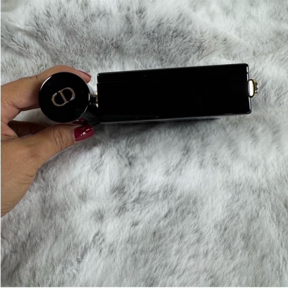 Dior lipstick case/bag with chain. Lipstick not included -GWP - Picture 4 of 7